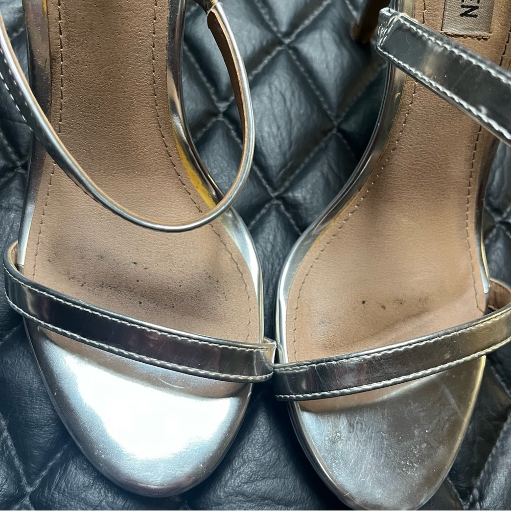 Steve Madden Feelya Strappy High Heels Size 8 Silver - Picture 8 of 8